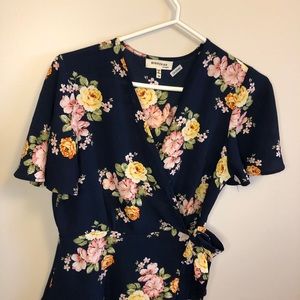 Floral Wrap Tshirt size Medium